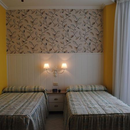 Hostal Santa Marta Playa ไบโยนา ภายนอก รูปภาพ