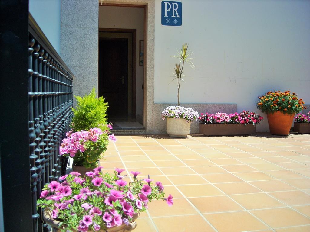 Hostal Santa Marta Playa ไบโยนา ภายนอก รูปภาพ