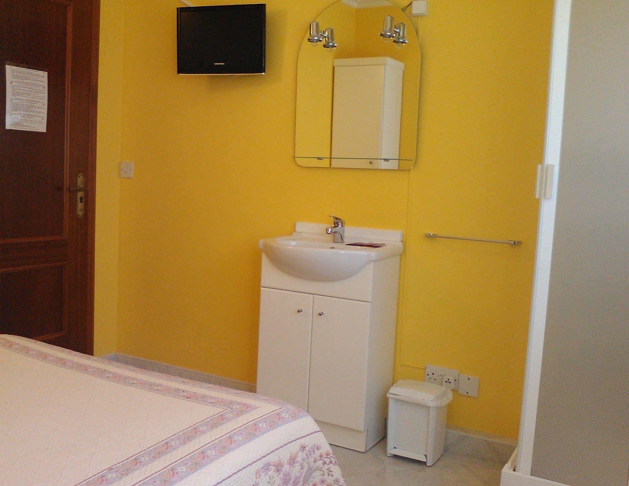 Hostal Santa Marta Playa ไบโยนา ภายนอก รูปภาพ
