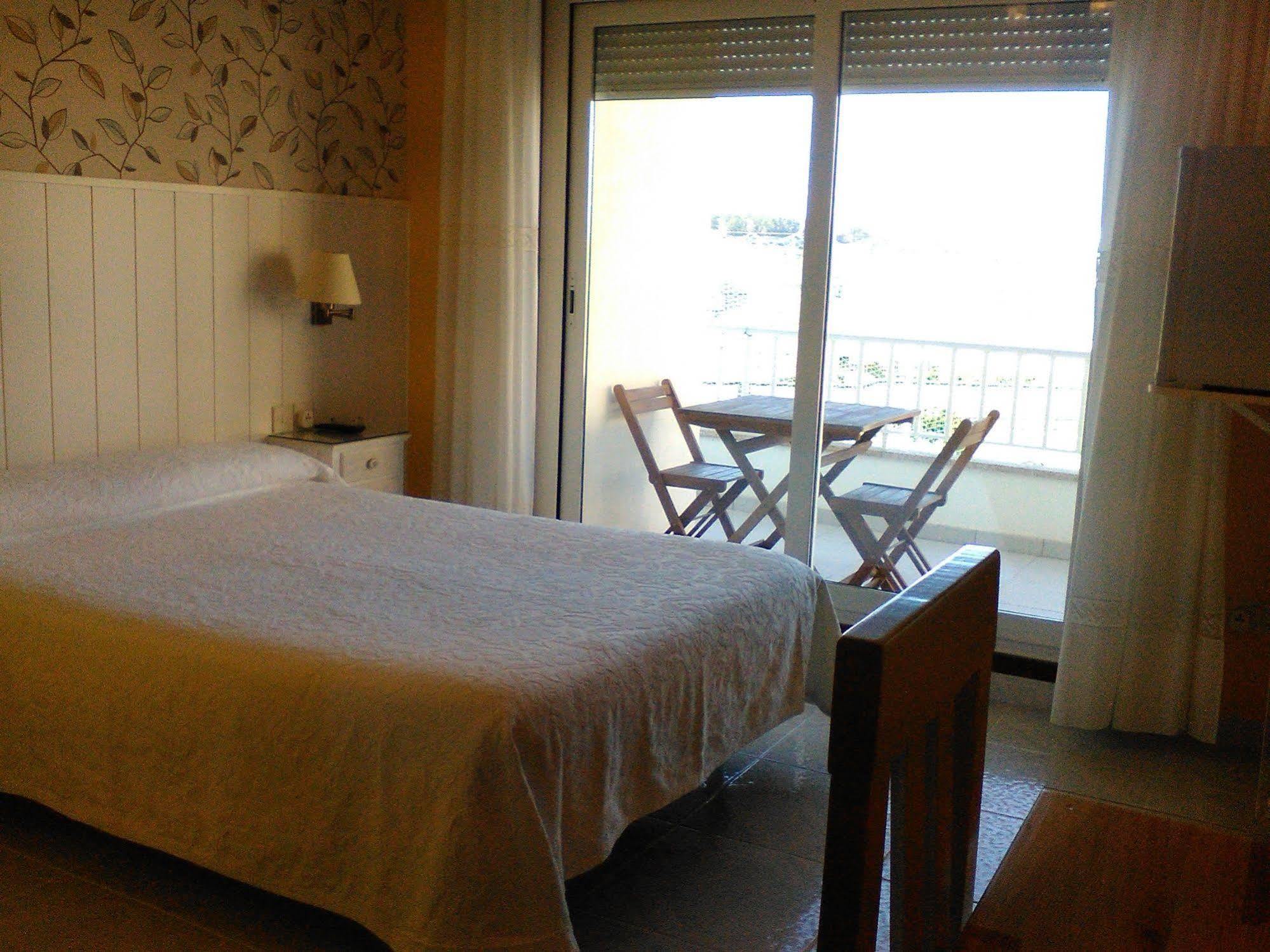 Hostal Santa Marta Playa ไบโยนา ภายนอก รูปภาพ